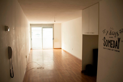 Imagen 2 de 10 de Apartamento En Alquiler. Monoambiente Amplio. Parque Rodó.