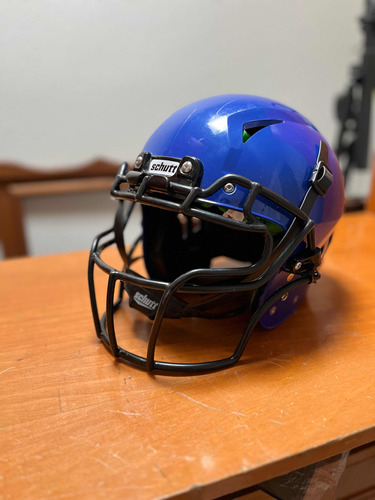 Casco Schutt Vengeance Small