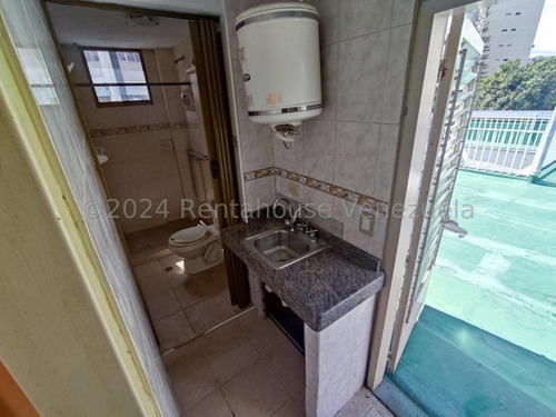 Espectacular Ph En Venta En Hermoso Edificio De Los Chaguaramos Mls#25-10496 - Jca