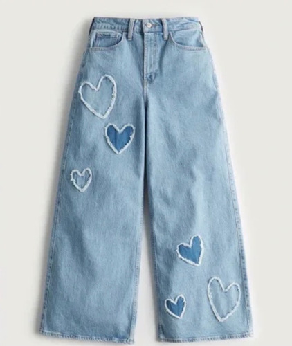 Hollister Social Tourist High Rise Heart Patch Baggy Jeans
