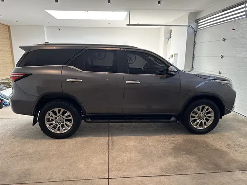 Toyota Fortuner Srv 2.4 Diesel
