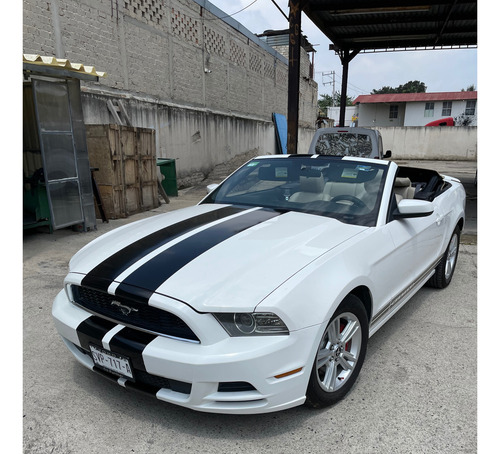 Ford Mustang 3.8 V6 coupe AT