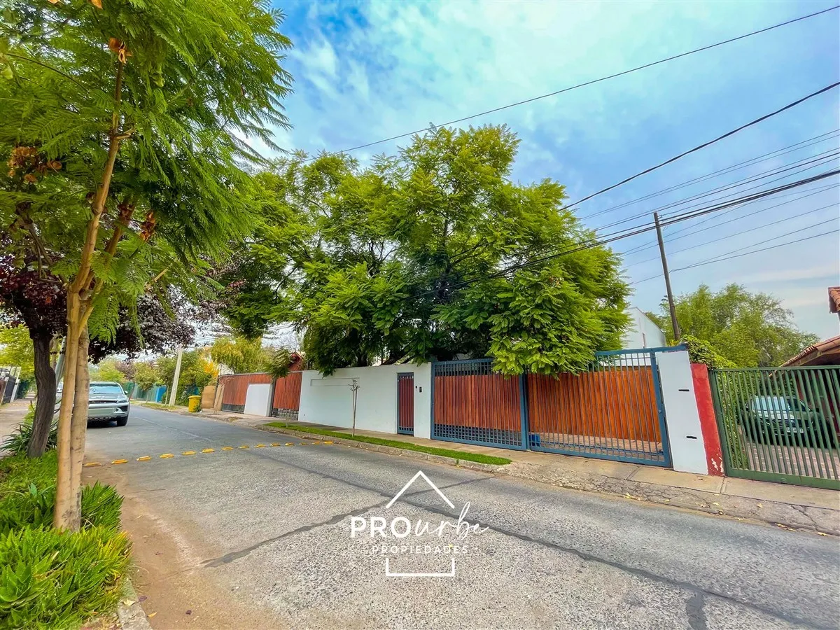 Imagen 2 de 30 de Casa En Venta De 8 Dorm. En Providencia
