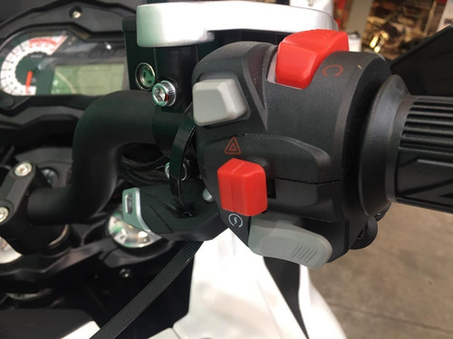 Imagen 7 de 25 de Benelli Trk 502 - Full Equipada / Prendarios Y Tarjetas