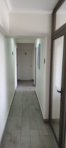Imagen 10 de 22 de Se Vende Oficina Ubicada En Centro Histórico De Santiago