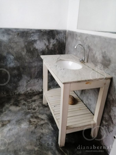 Imagen 9 de 10 de Local Comercial En El Centro De Malodonado, Ideal Para Depósito, Restaurante O Colegio.