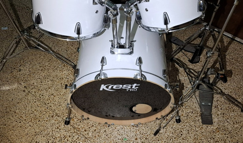 Bateria Krest Pro Completa Con Fierros Y Platillos Excelente Blanco (Usado)