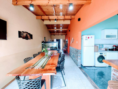 Casa 4 Ambientes En Venta En Bosques Con Pileta