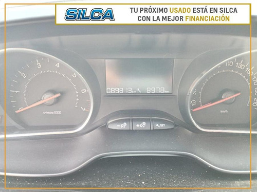 Peugeot 208 Act 1.2 2013 Bordeaux 5 Puertas