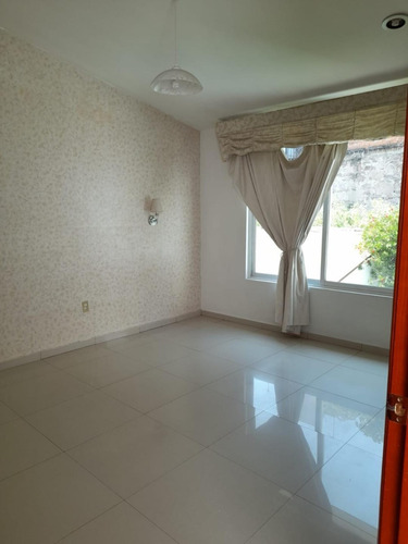 Imagen 11 de 13 de Casa Con Excelente Ubicacion