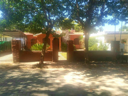 Imagen 21 de 28 de 2 Casas Independientes En Un Terreno Con Piscina, La Falda
