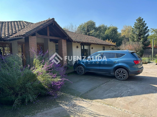 Casa En Arriendo De 7 Dorm. En Talagante