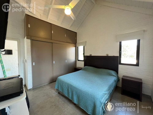 Venta Casa 2 Dormitorios En Barrio Privado Parque Pinares, Punta Del Este