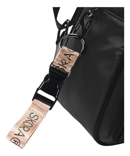 Mochila Con Llavero Astrid Skora Color Negro Diseño De La Tela Liso