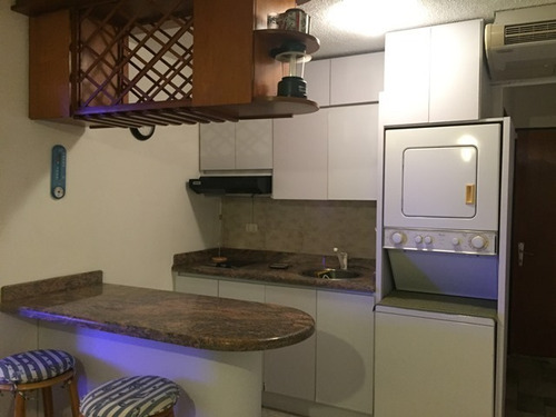 Imagen 6 de 13 de Apartamento Con Vista Al Mar, Pampatar