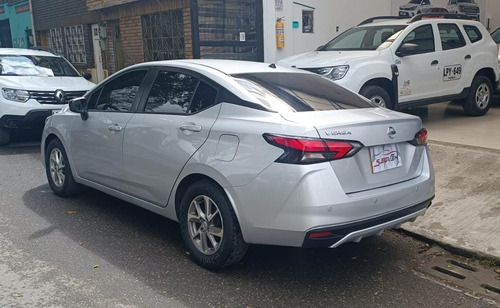 Imagen 6 de 15 de Nissan Versa Sense Sedan 1.6 Mt 2022 Financiacion 100%