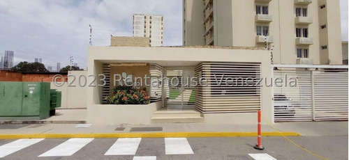 Amplio Y Moderno Apartamento En Venta Este De Barquisimeto. Avenida Libertador 24-12929 As-a
