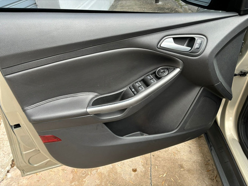Ford Focus III 2.0 Sedan Se Plus Mt