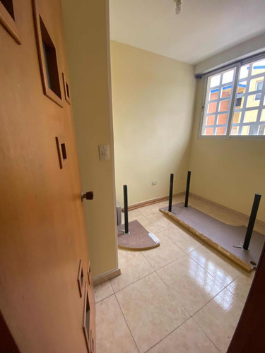 Hermosa Casa Bifamiliar Urb Teques Iii La Santa María