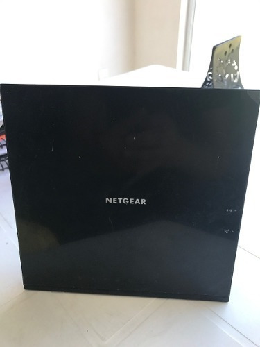 Módem router Netgear C6250