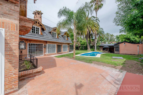 Casa Con Excelente Lote En La Horqueta, A Pocas Cuadras Del Colegio Newman.