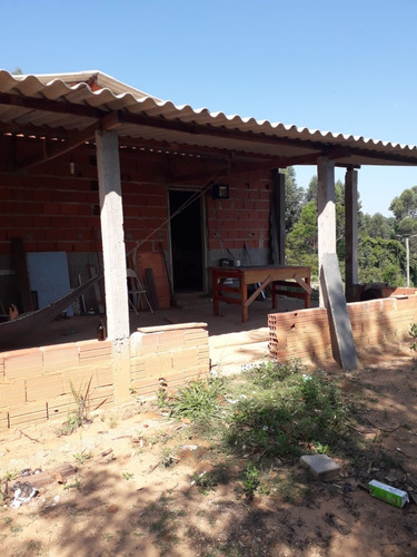 Imagem 10 de 11 de Terreno Em Região De Chácaras, Com Casa Construída