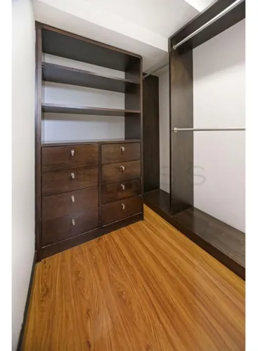 Apartamento En Arriendo En Los Rosales. Cod A3073
