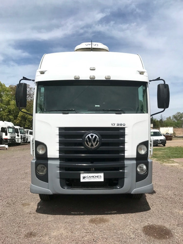 Imagen 2 de 9 de Volkswagen Constellation 17250 6x2 '11