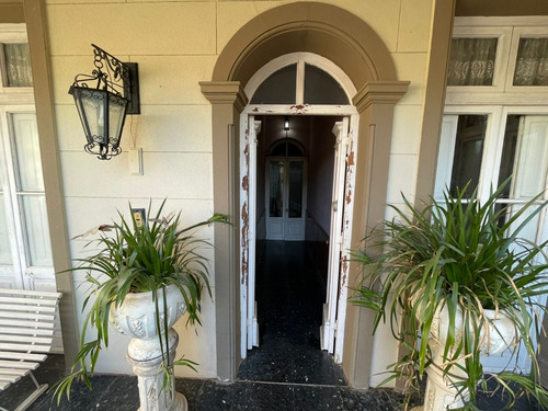 Casa De Estilo Antiguo Ubicada En San Jose Entre Rios