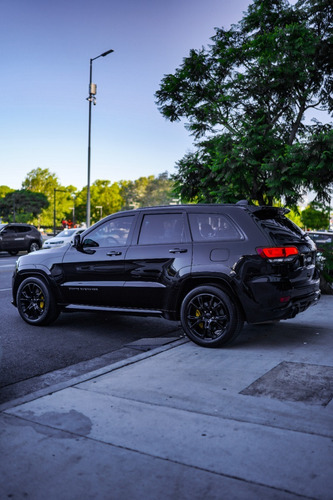 Imagen 2 de 19 de Jeep Grand Cherokee Srt