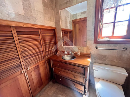 Casa En Venta De 4 Dorm. En Colina