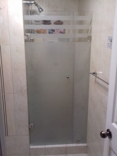 Cancel De Baño Vidrio Templado De 10mm, Modelo Abatible 1 M