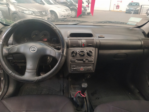 Chevrolet Corsa 1.6 Gl Aa Dh