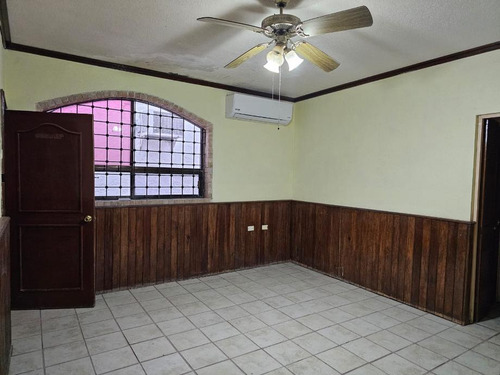 Bodega En Renta Con Oficinas/casa Incluida En Col. San Agustín Torreón Coah.