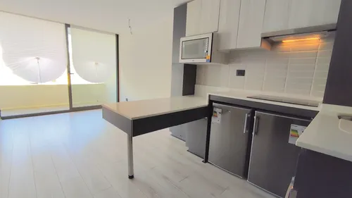 Edificio Colombia (1 Est. 1 Bod.) Piso 8