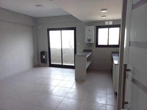 Departamento En Alquiler 2amb Con Balcón