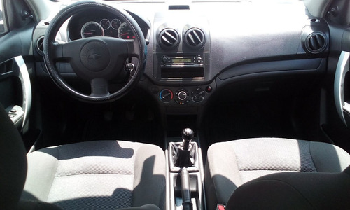 Imagen 12 de 15 de Chevrolet Aveo 2014 1.6 Lt Mt (b)