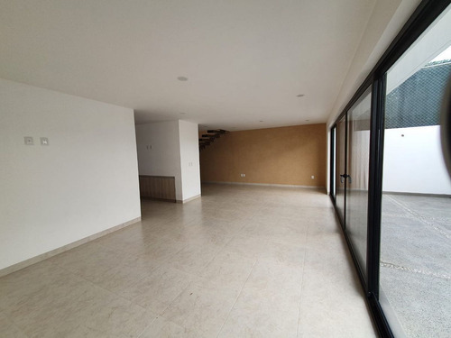 Residencia En Portanova, Diseño De Autor, Jardín, Sala Tv, 4 Recamaras, De Lujo