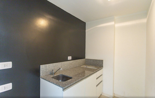 Venta Lomas De Zamora Oficina Super Luminosa 45m2, Al Frente Sobre Av. Hipolito Yrigoyen!