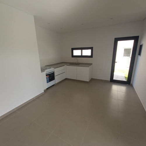 Imagen 5 de 14 de Alquiler - Casa 4 Amb C/ Parque - Manzanares