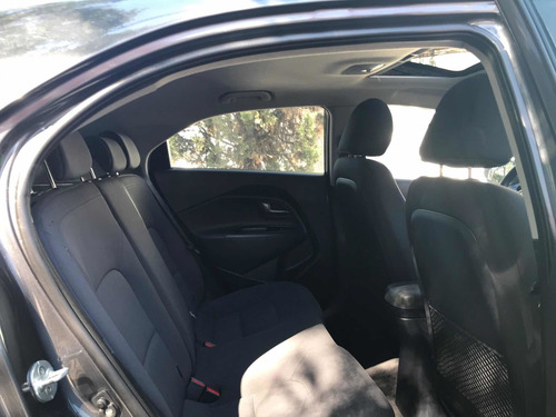 Imagen 9 de 10 de Kia Rio 2017 1.6 Ex Hatchback Mt