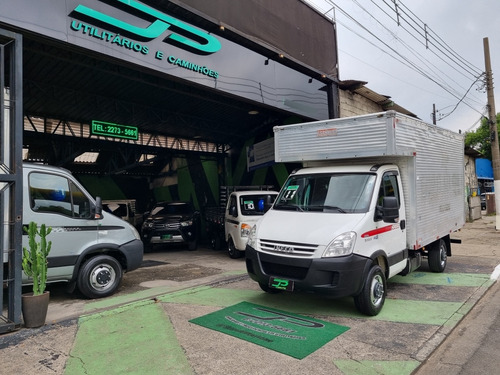 Iveco Daily 35s14 2011 Raridade 214.000 Km Novissima!!!