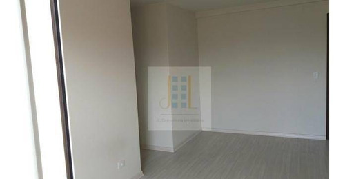 Apartamento Capão Raso - 2 Quartos, 1 Suíte - Ap0938