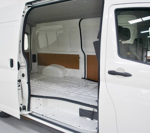 Toyota Hiace 2.8 Tdi Furgón 6at L2h2 3a 5p