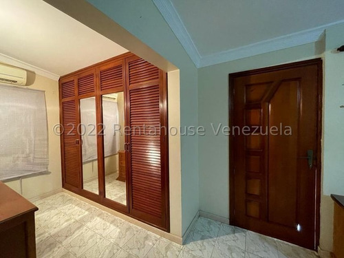 Imagen 3 de 23 de En Venta Espectacular Y Amplia Casa Totalmente Amoblada 04127800070 Mls 23-2243