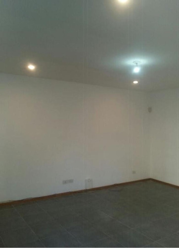 Imagen 6 de 8 de Ph 2 Ambientes, Con Patio Y Gran Taller/quincho.
