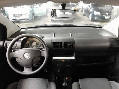 Imagen 7 de 10 de Volkswagen Crossfox 1.6 Std 5 Vel Ac 2007