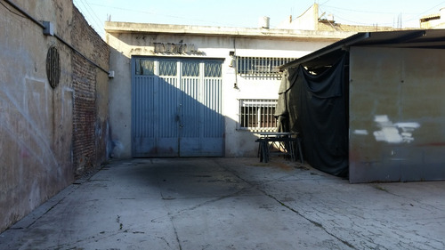 Imagen 4 de 8 de En Venta Amplio Galpon Con Entrada De Camion Y Oficina En Lanus O (251)
