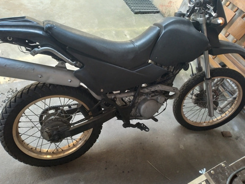Imagem 2 de 5 de Yamaha Xt 225cc