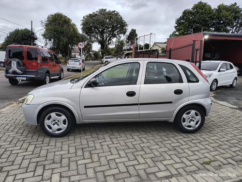 Chevrolet Corsa 1.8 Maxx Flex Power 5p